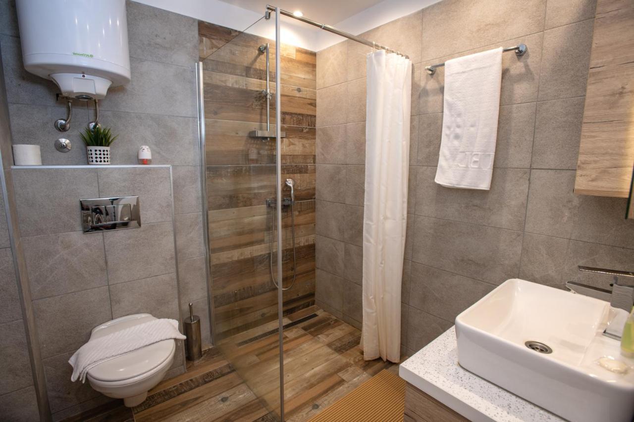 Deltalux Apartmani Milmari コパオニク エクステリア 写真