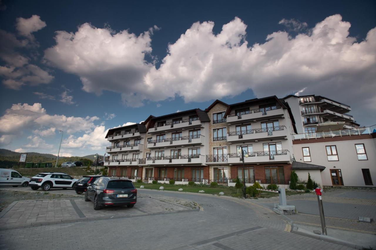 Deltalux Apartmani Milmari コパオニク エクステリア 写真